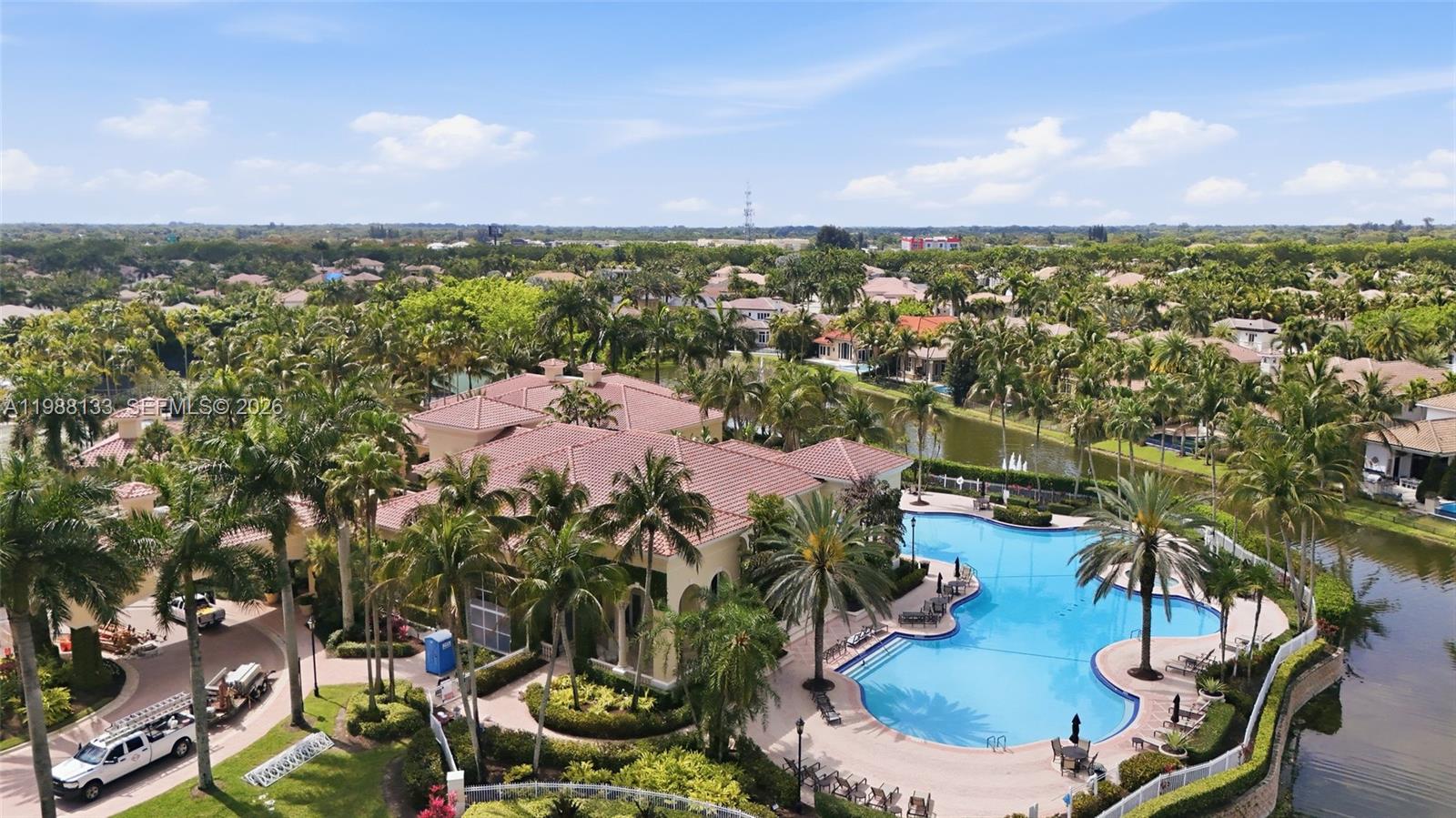 611 Sweet Bay Ave, Plantation FL 33324