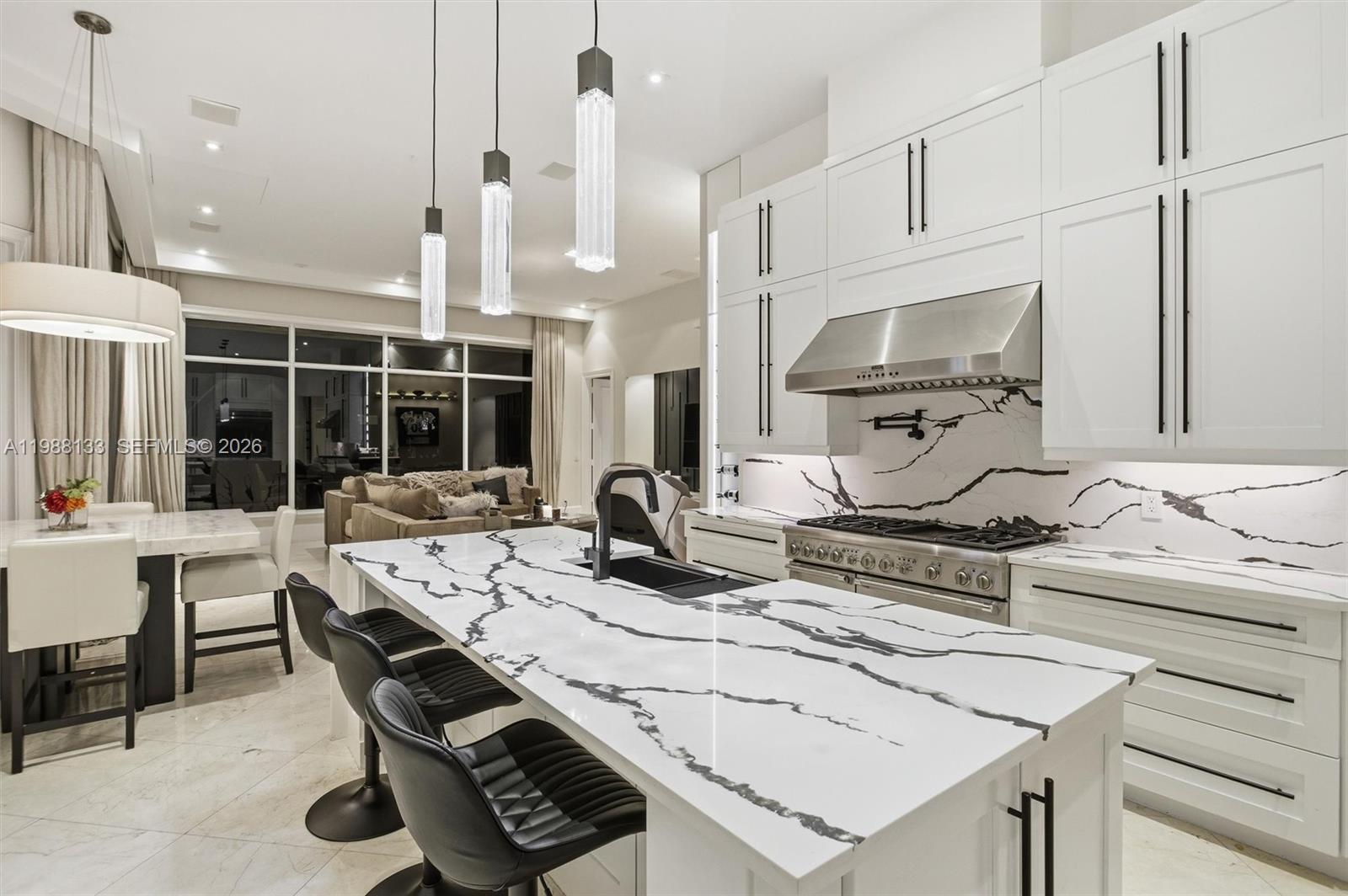 611 Sweet Bay Ave, Plantation FL 33324