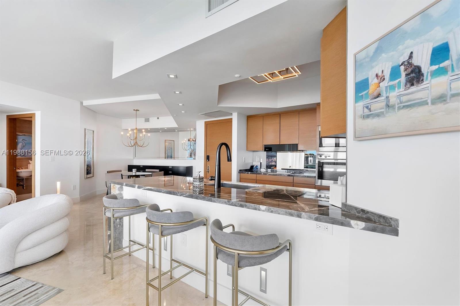 1000 S Pointe Dr #705, Miami Beach FL 33139