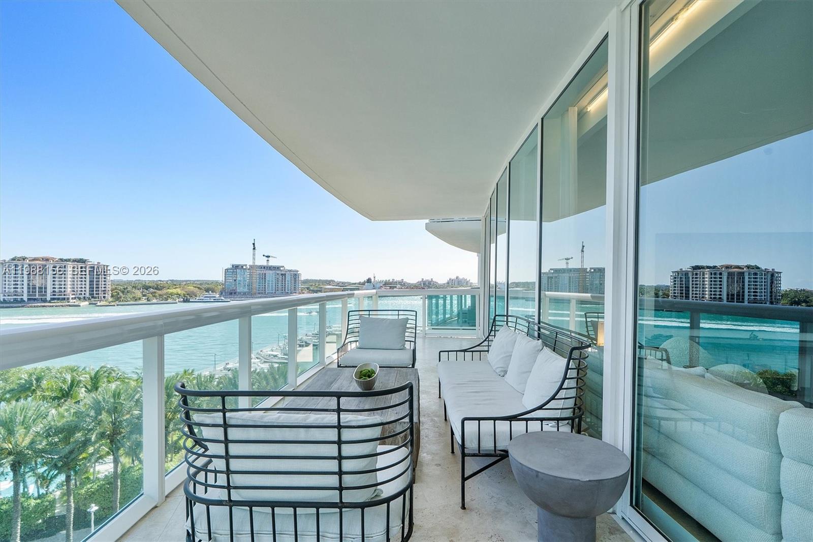1000 S Pointe Dr #705, Miami Beach FL 33139