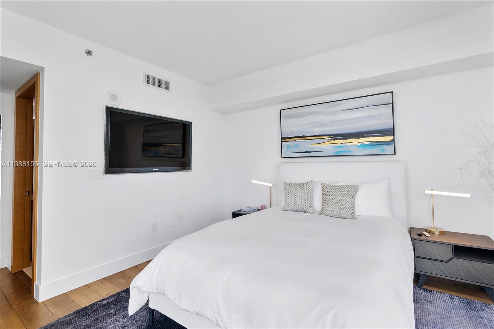 1000 S Pointe Dr #705, Miami Beach FL 33139