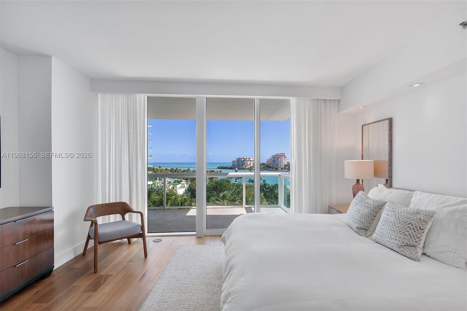 1000 S Pointe Dr #705, Miami Beach FL 33139