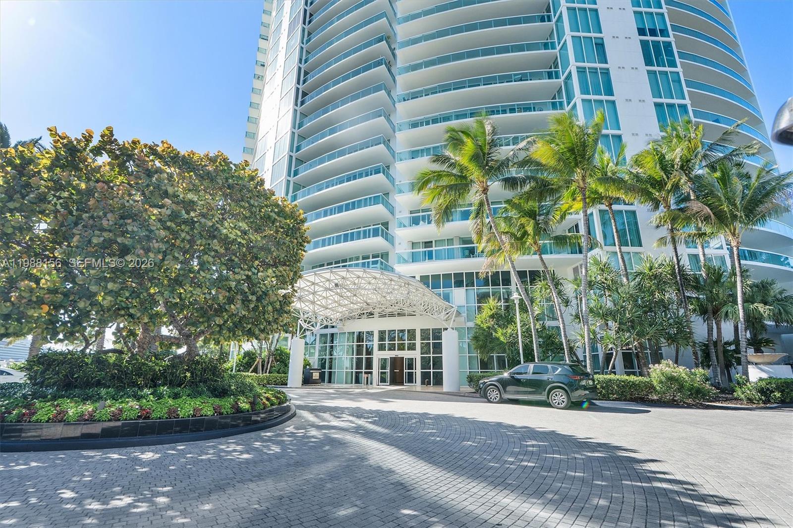 1000 S Pointe Dr #705, Miami Beach FL 33139