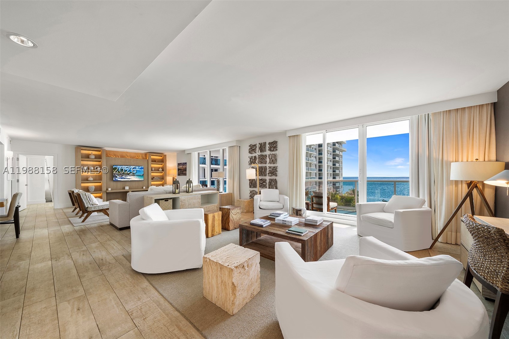 102 24th St #1040, Miami Beach FL 33139