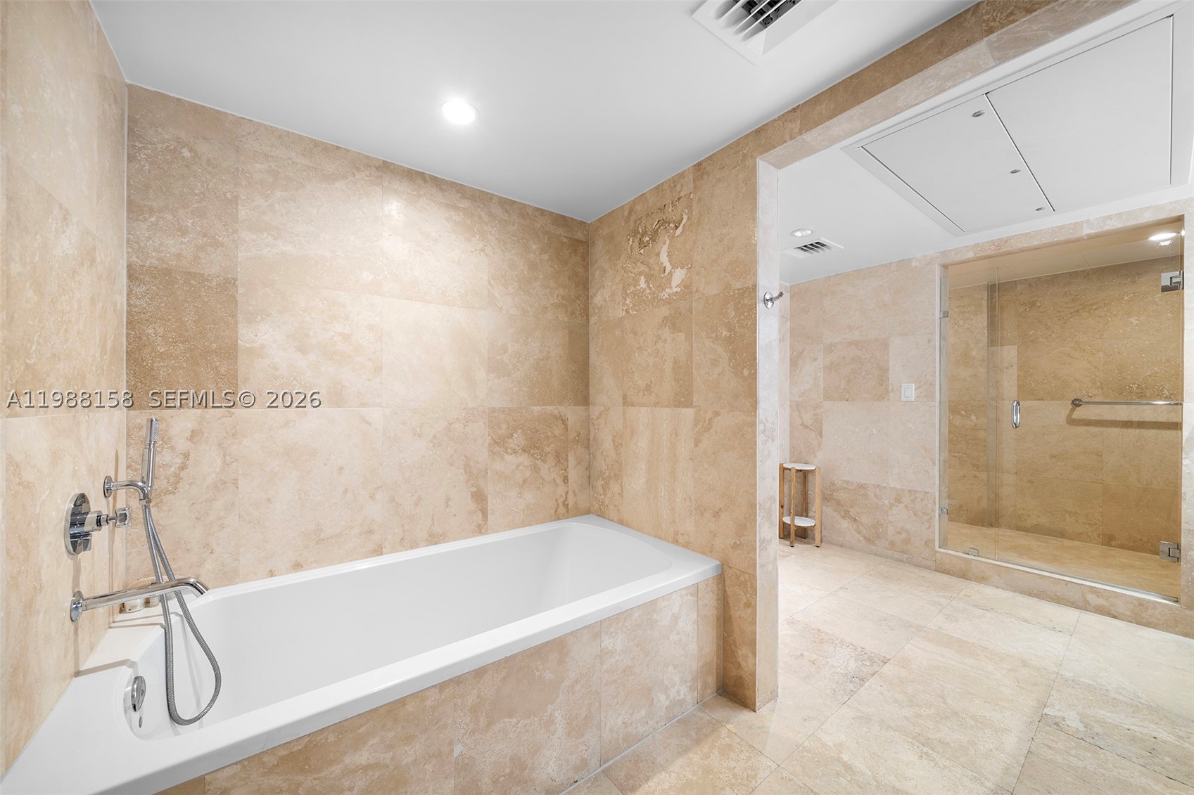 102 24th St #1040, Miami Beach FL 33139