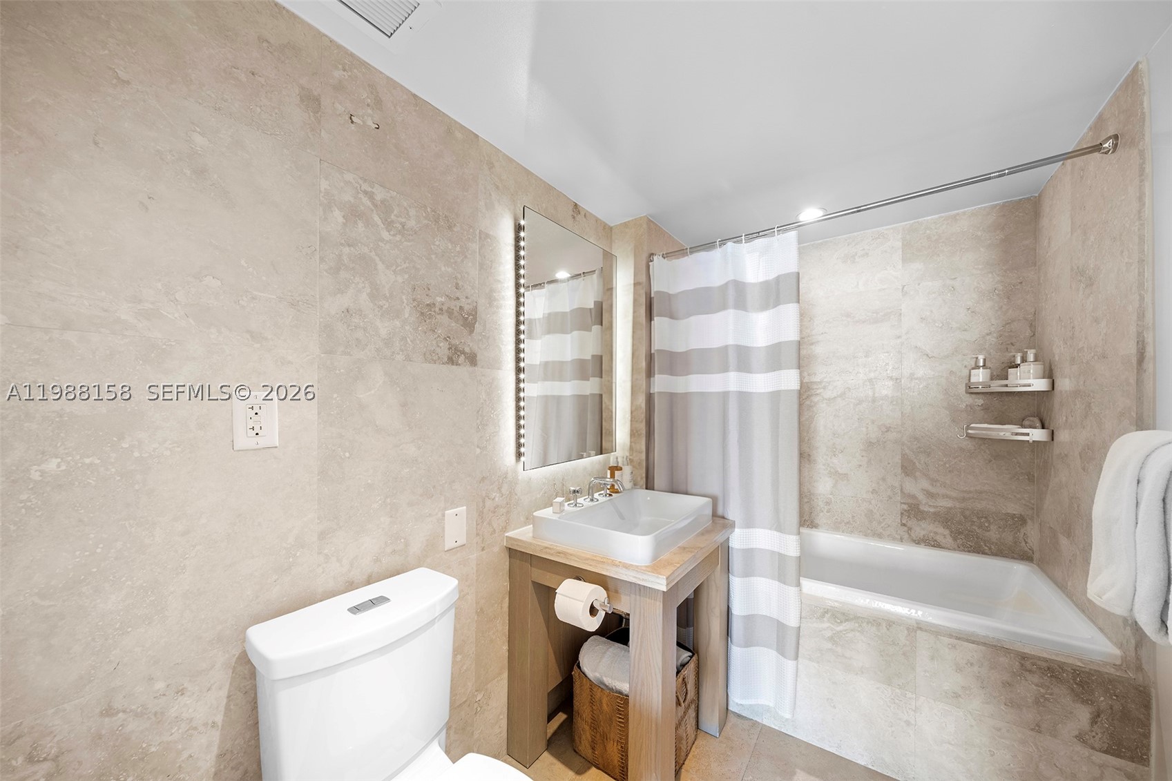102 24th St #1040, Miami Beach FL 33139
