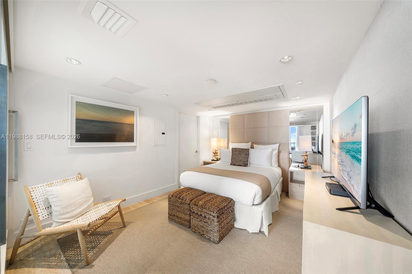 102 24th St #1040, Miami Beach FL 33139