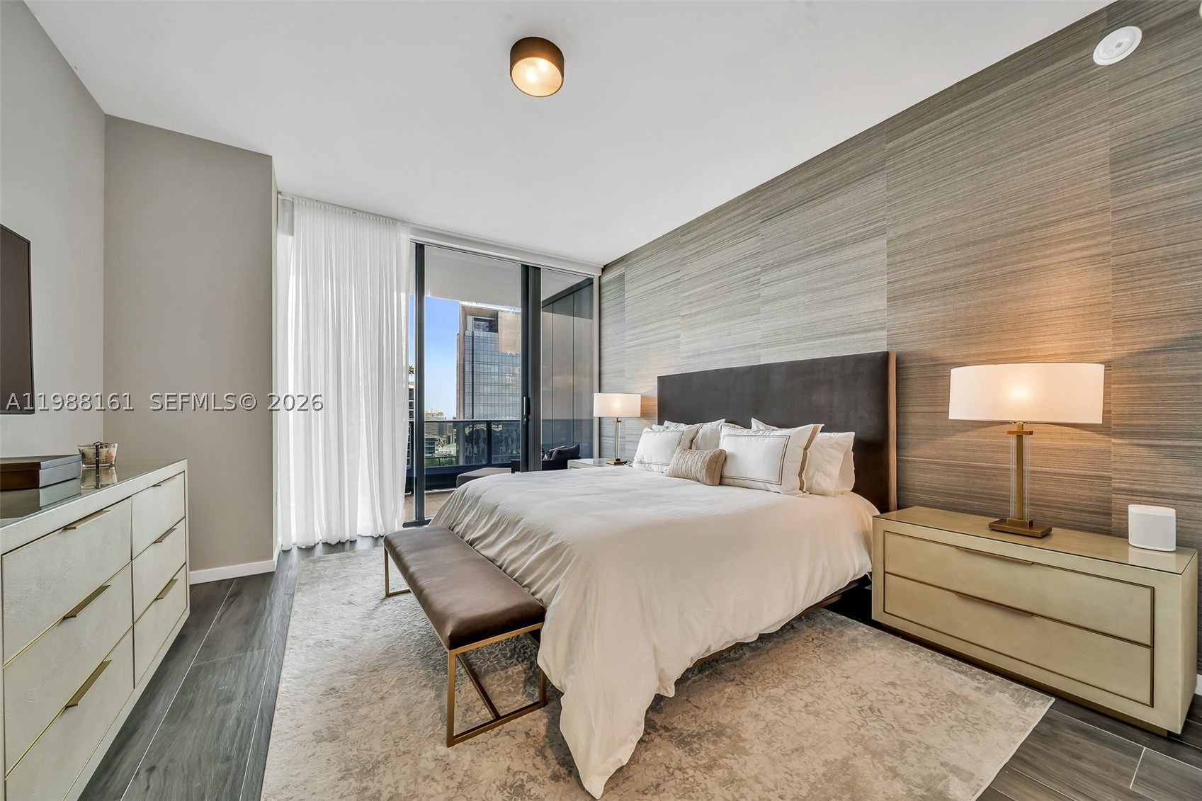 1000 Brickell Plz #PH5807, Miami FL 33131