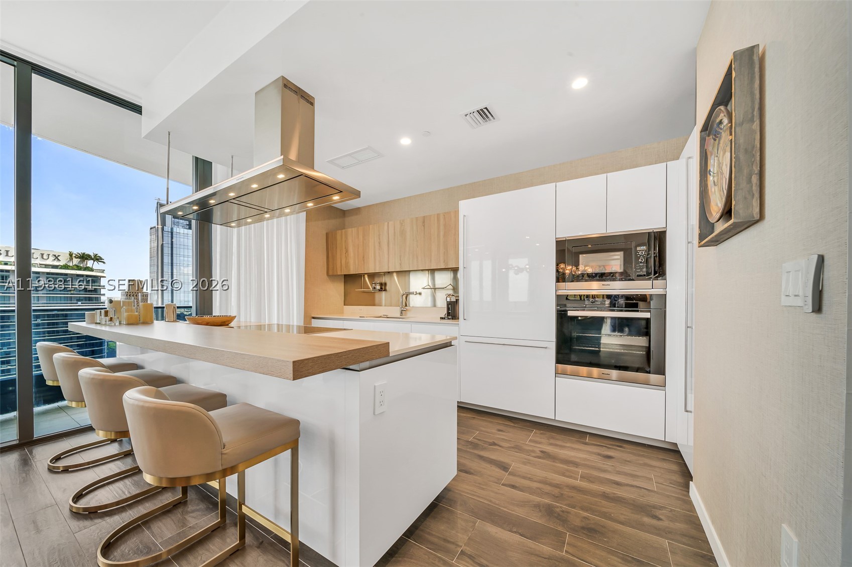 1000 Brickell Plz #PH5807, Miami FL 33131