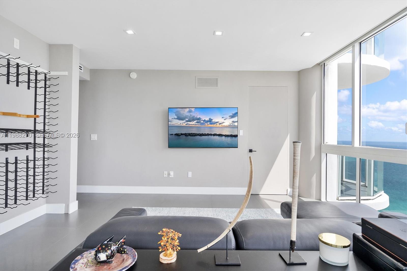 6365 Collins Ave #4307, Miami Beach FL 33141