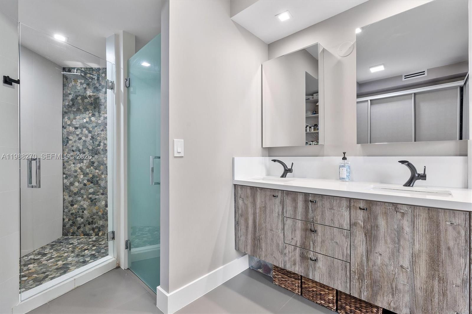 6365 Collins Ave #4307, Miami Beach FL 33141