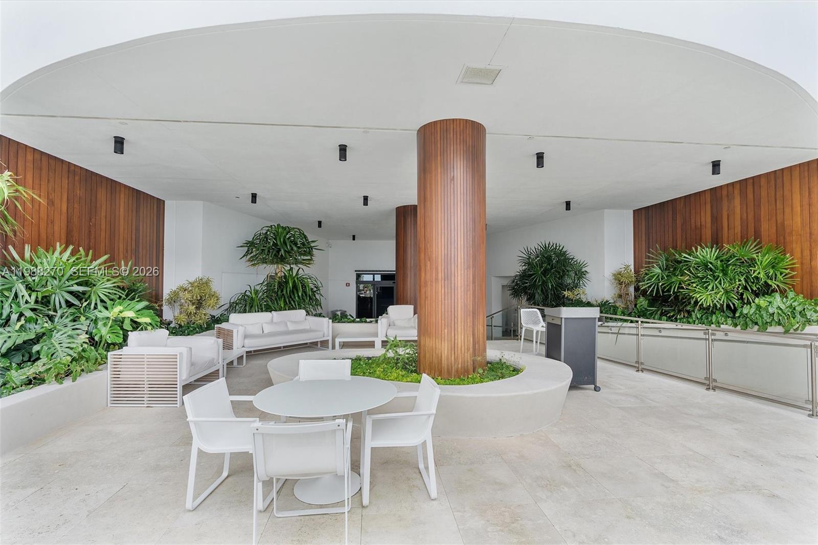 6365 Collins Ave #4307, Miami Beach FL 33141