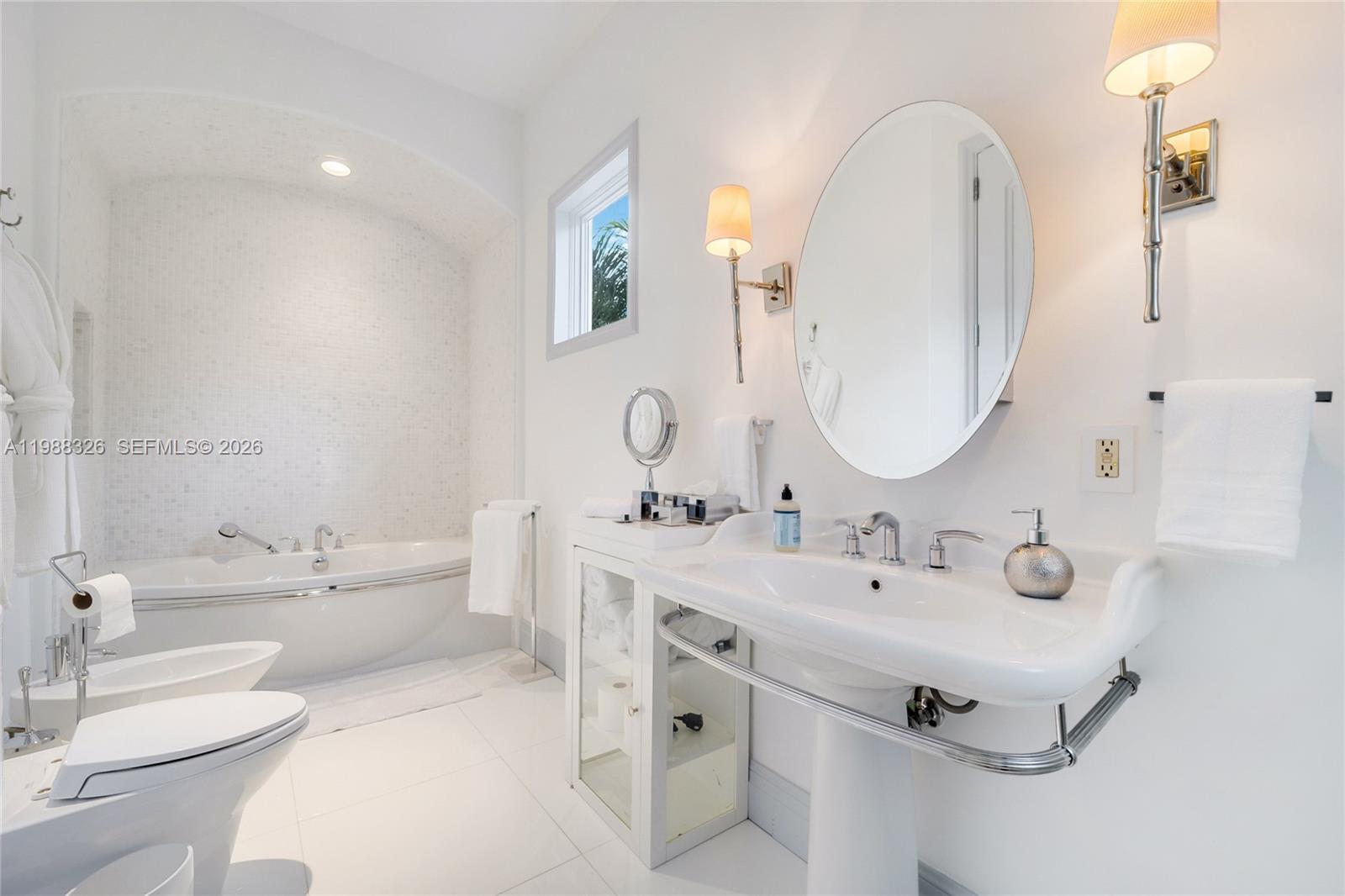 100 Palm Ave, Miami Beach FL 33139