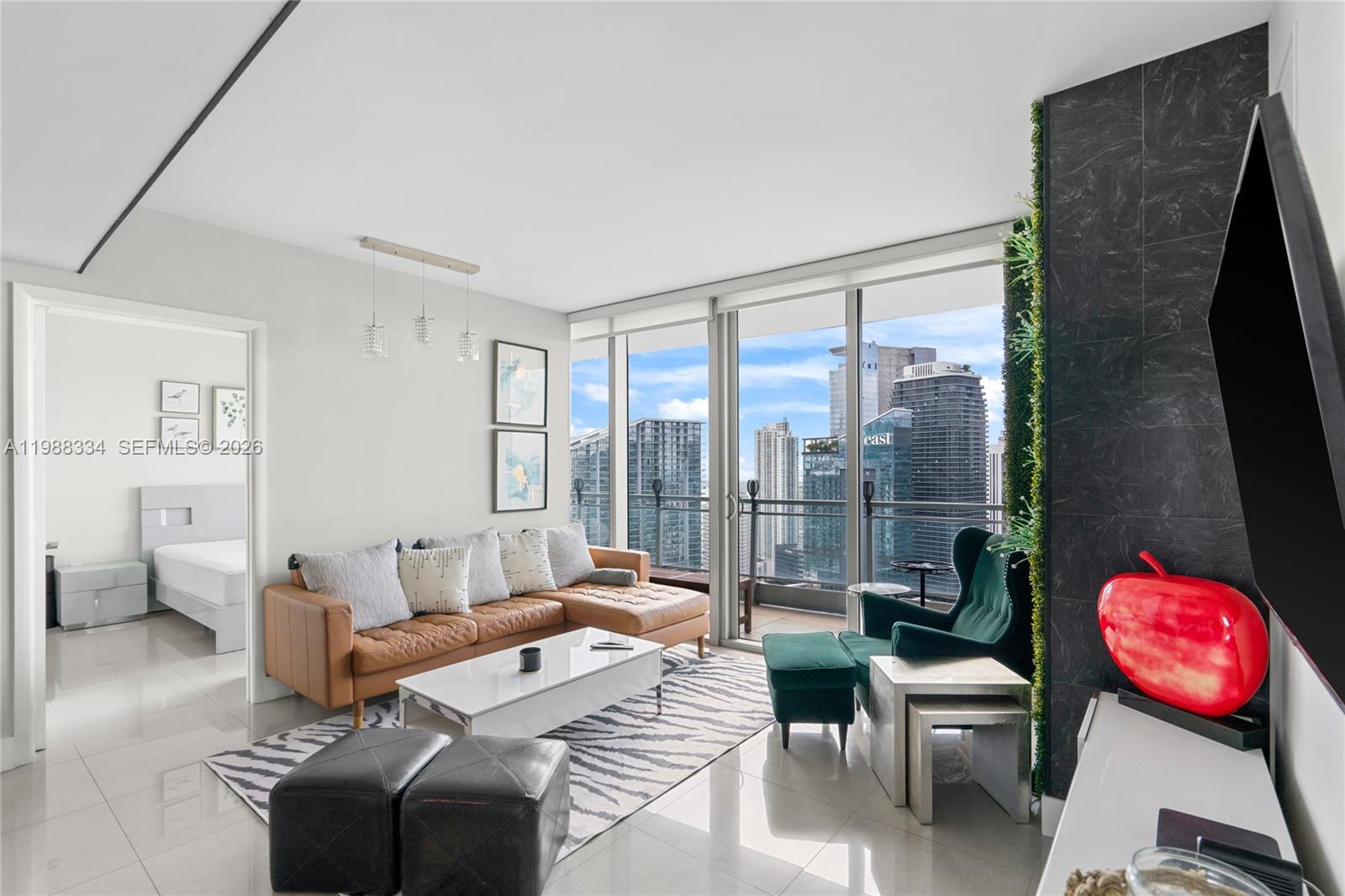 92 SW 3rd St #4702, Miami FL 33130