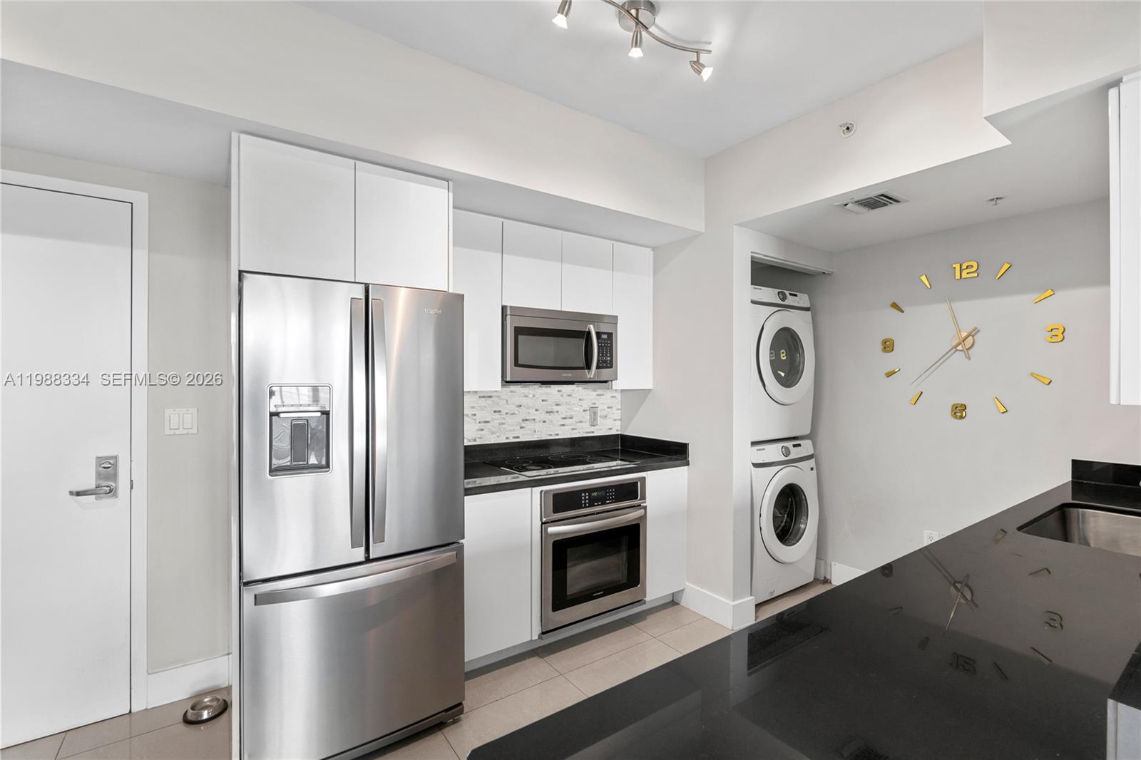92 SW 3rd St #4702, Miami FL 33130