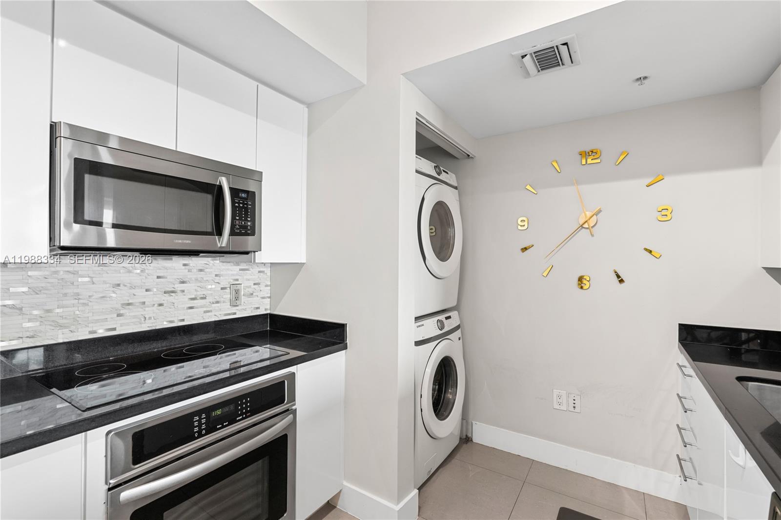 92 SW 3rd St #4702, Miami FL 33130