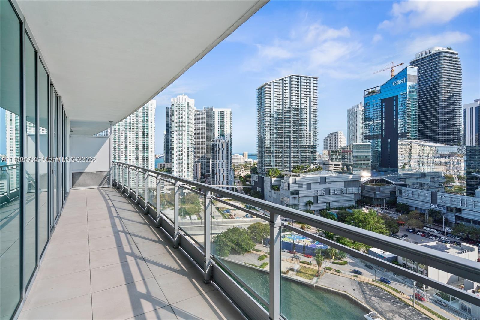 92 SW 3rd St #4702, Miami FL 33130