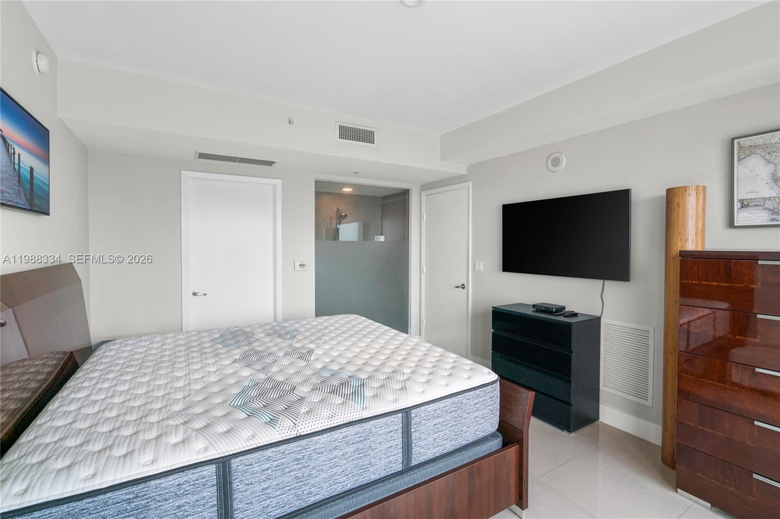 92 SW 3rd St #4702, Miami FL 33130