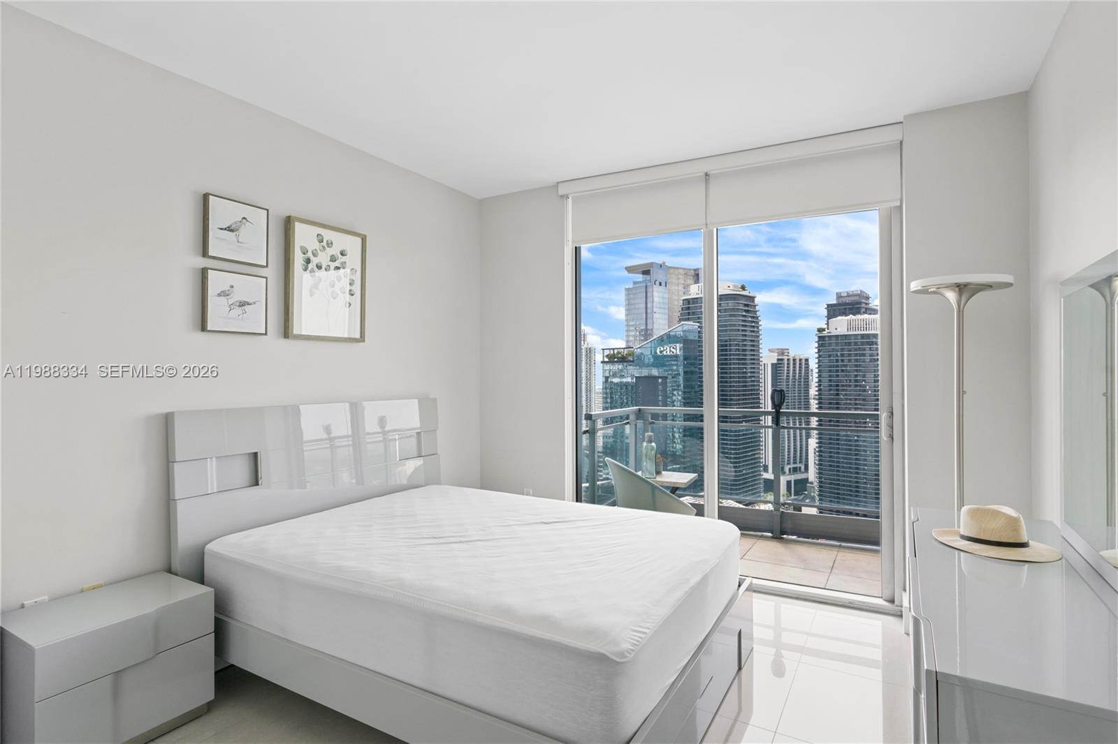 92 SW 3rd St #4702, Miami FL 33130