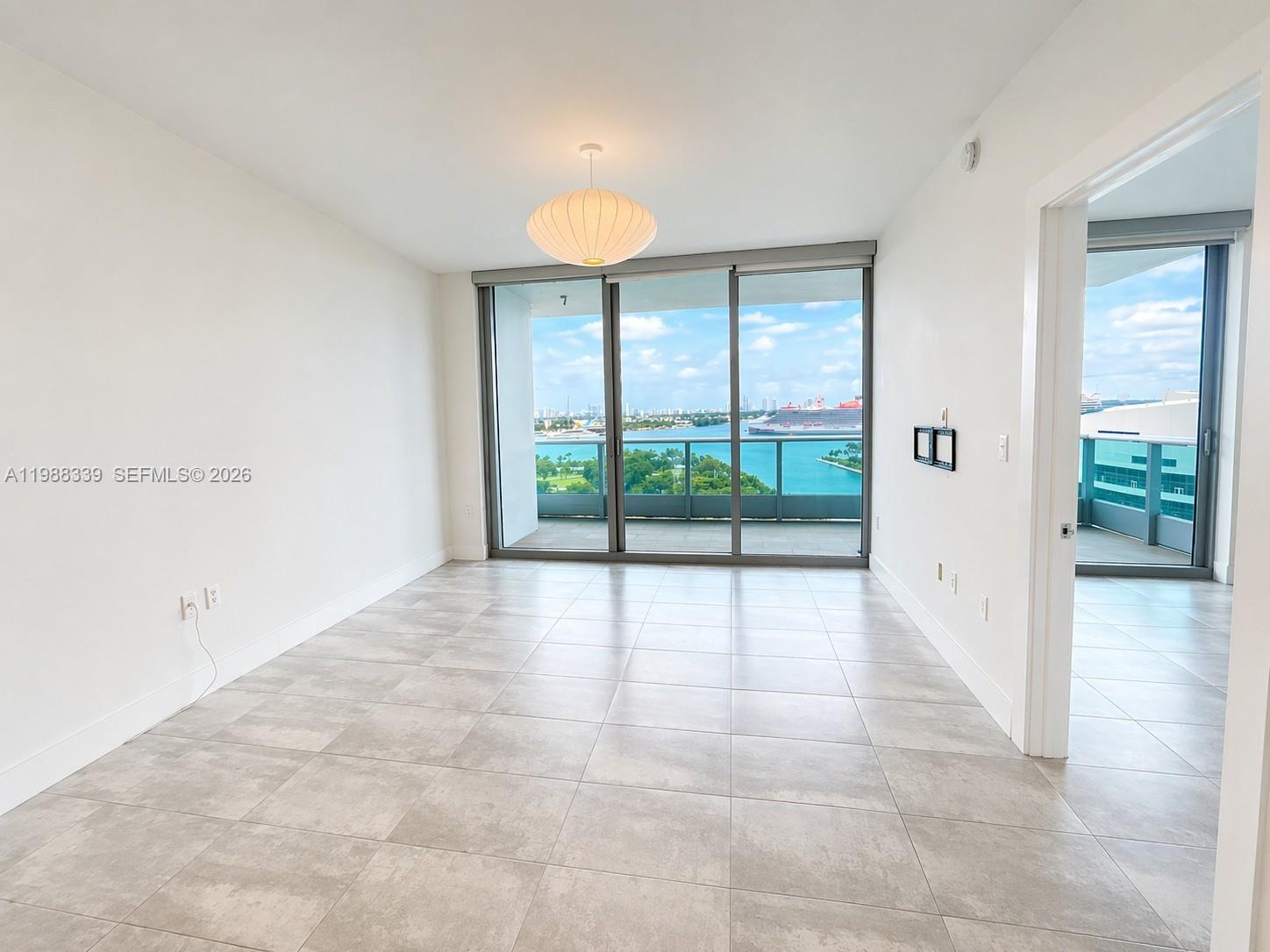 900 Biscayne Blvd #1704, Miami FL 33132