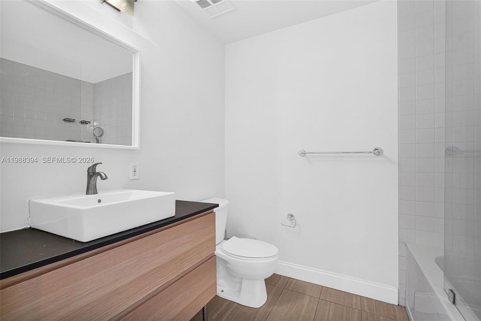 10 SW South River Dr #1615, Miami FL 33130