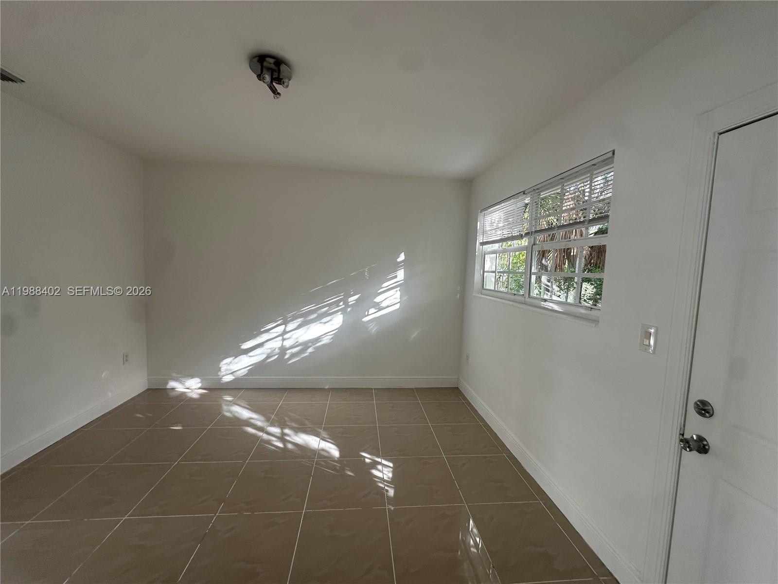 740 84th St #3, Miami Beach FL 33141