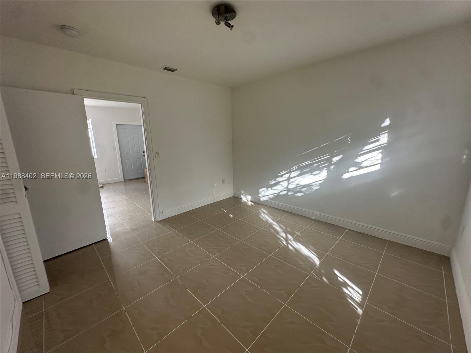 740 84th St #3, Miami Beach FL 33141