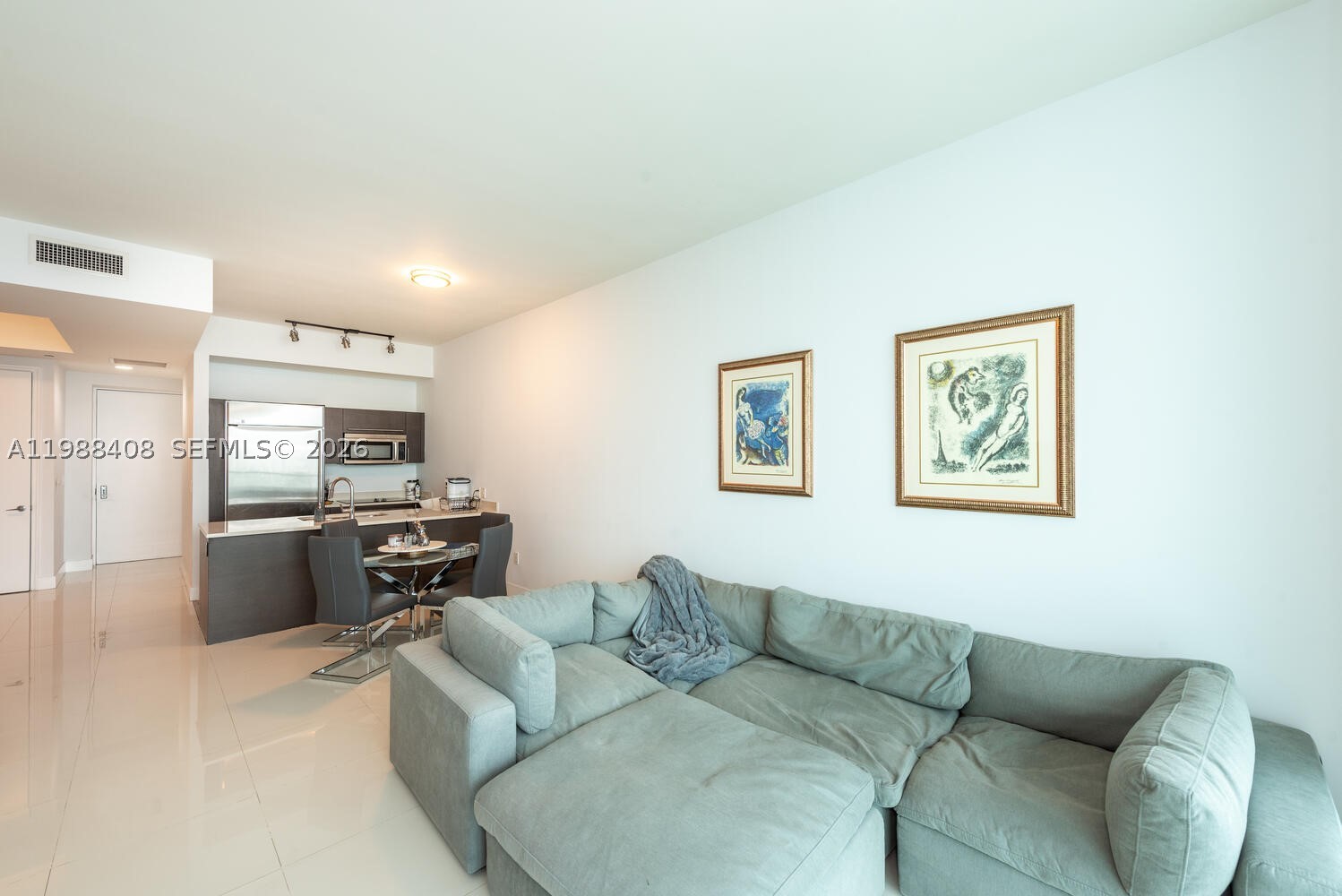 55 SE 6th St #4200, Miami FL 33131