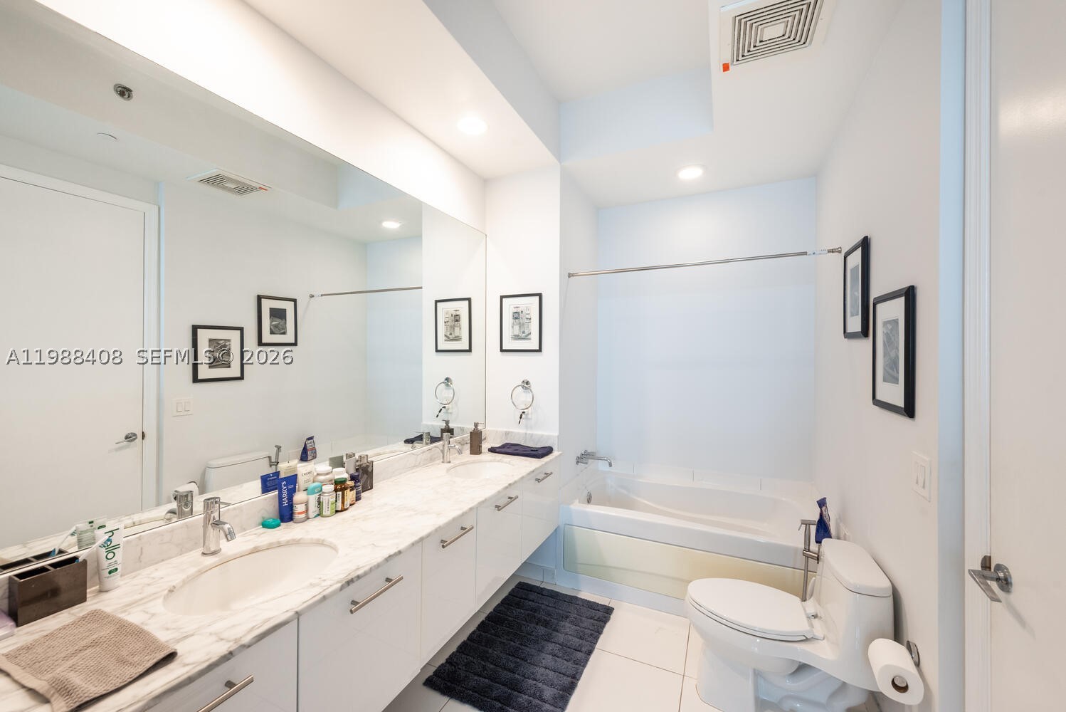 55 SE 6th St #4200, Miami FL 33131
