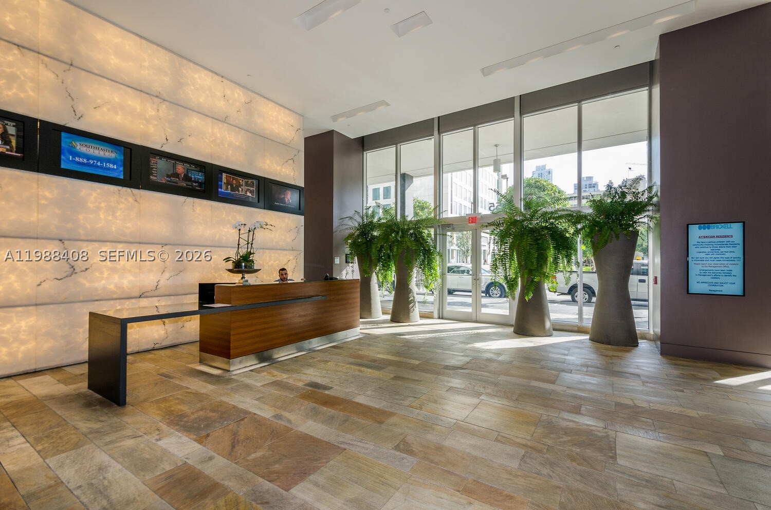 55 SE 6th St #4200, Miami FL 33131