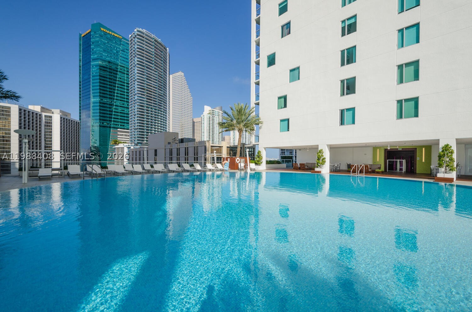 55 SE 6th St #4200, Miami FL 33131