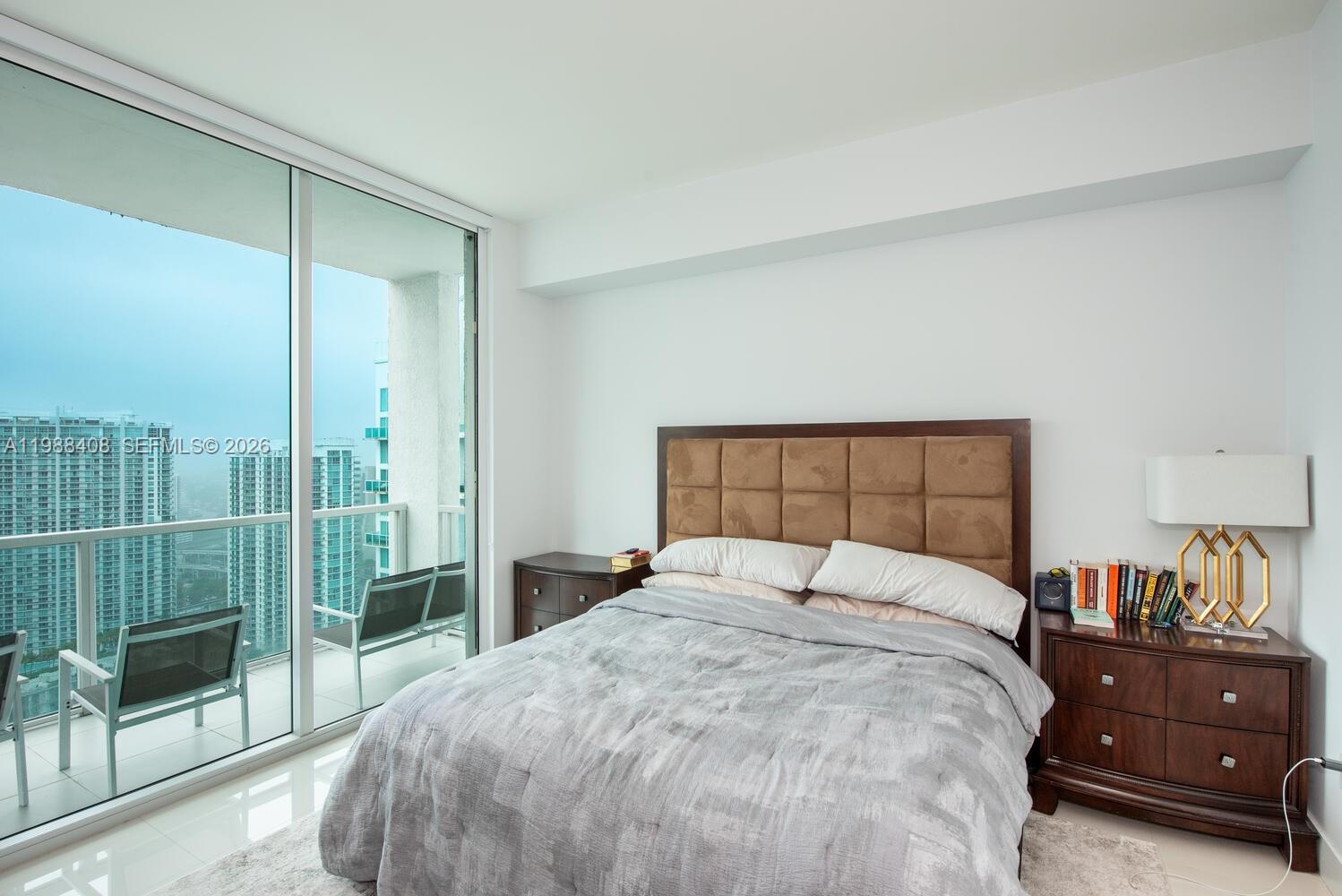 55 SE 6th St #4200, Miami FL 33131