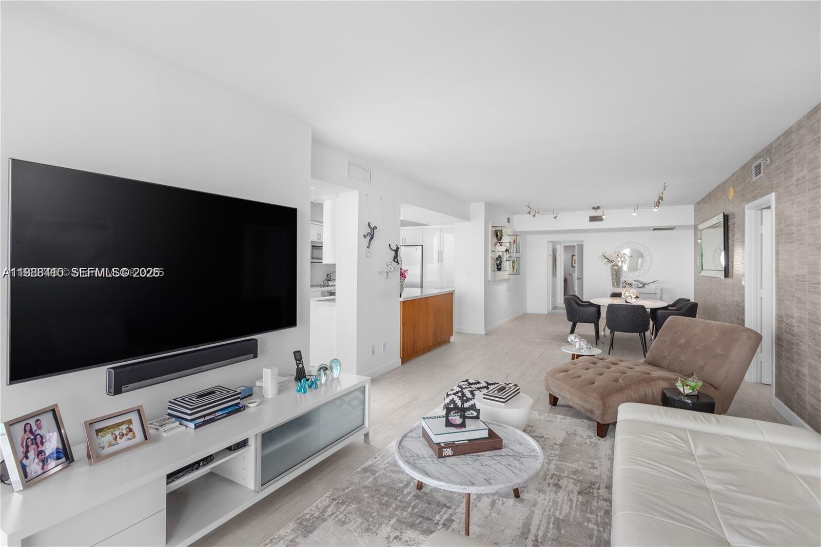 335 S Biscayne #2309, Miami FL 33131
