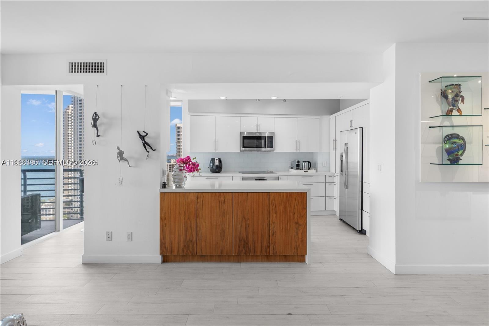 335 S Biscayne #2309, Miami FL 33131