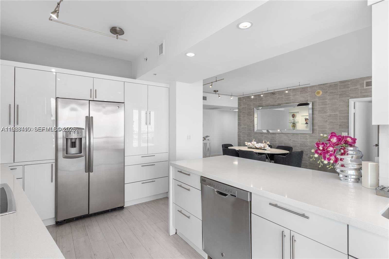 335 S Biscayne #2309, Miami FL 33131