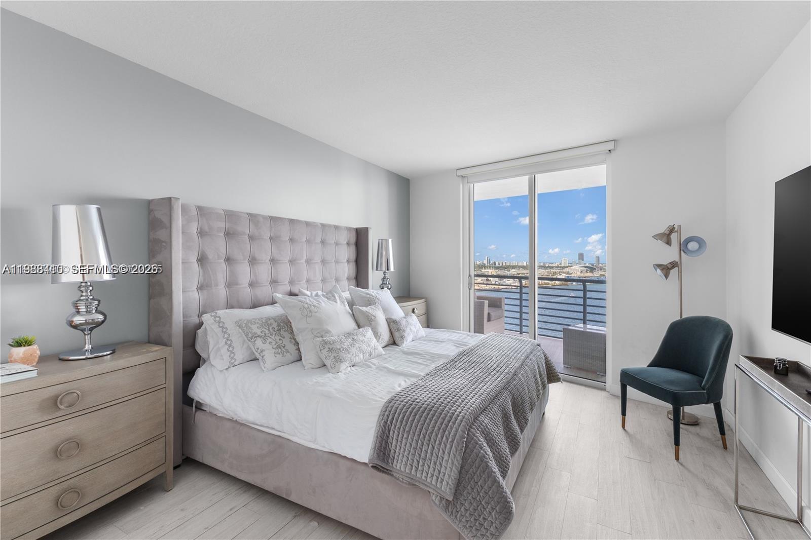 335 S Biscayne #2309, Miami FL 33131