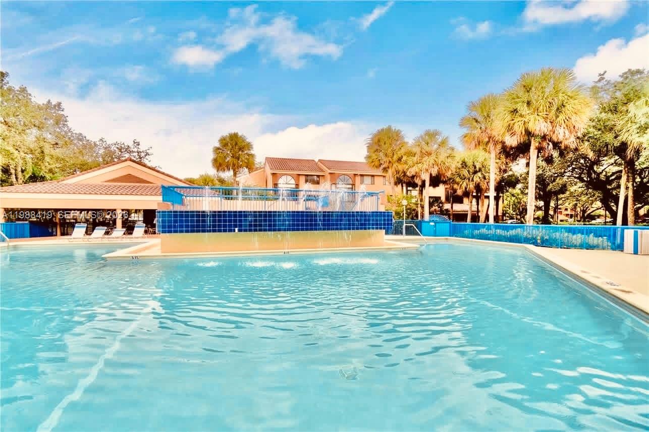 15525 N Miami Lakeway N #209-8, Miami Lakes FL 33014