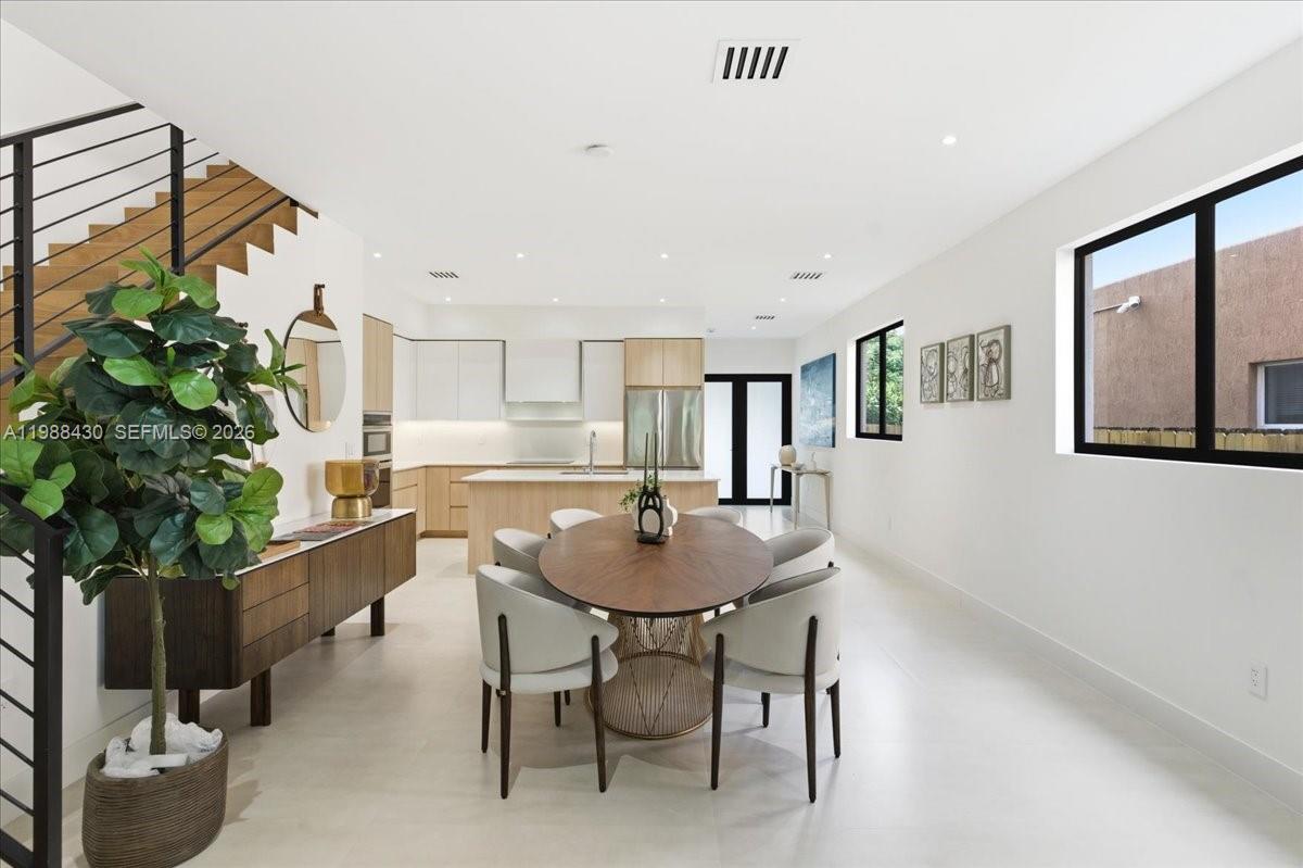2925 SW 36th Ave, Miami FL 33133