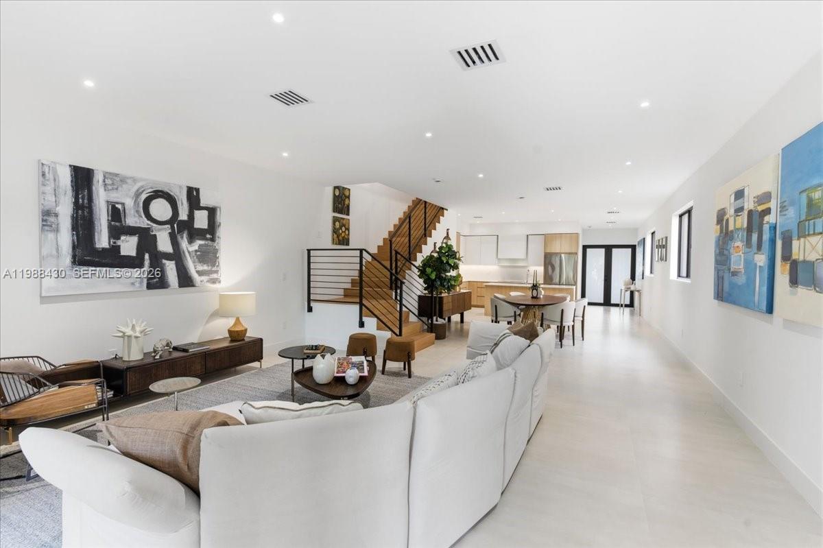2925 SW 36th Ave, Miami FL 33133