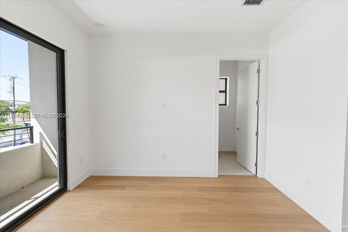 2925 SW 36th Ave, Miami FL 33133