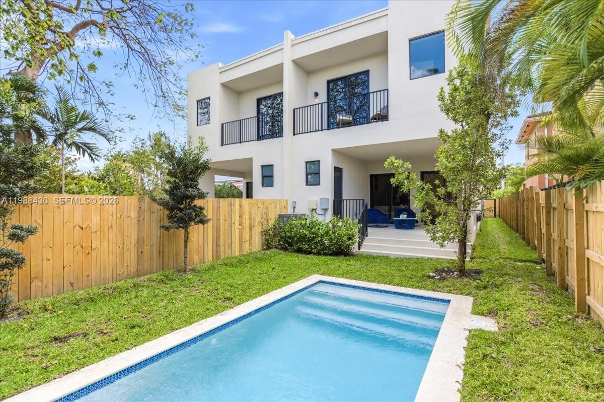 2925 SW 36th Ave, Miami FL 33133