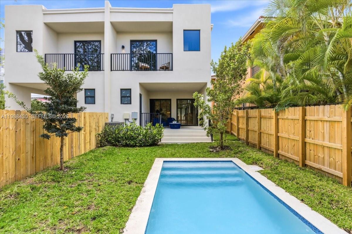 2925 SW 36th Ave, Miami FL 33133