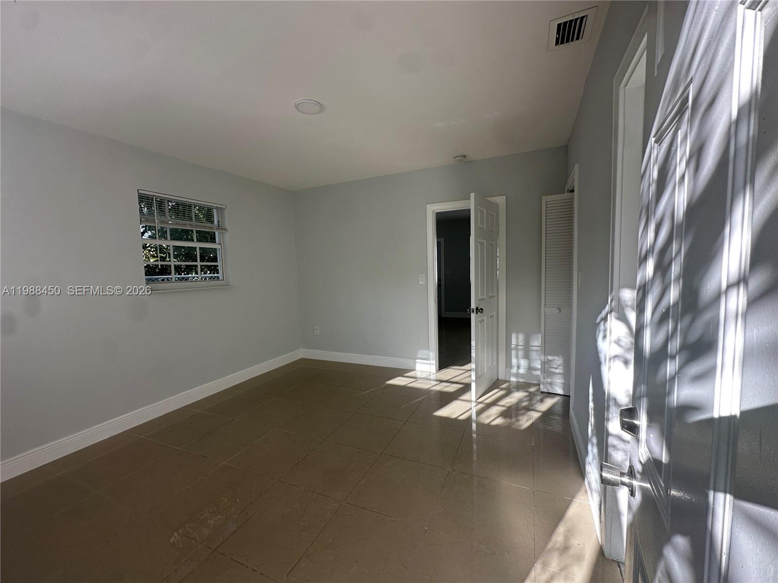 740 84th St #4, Miami Beach FL 33141