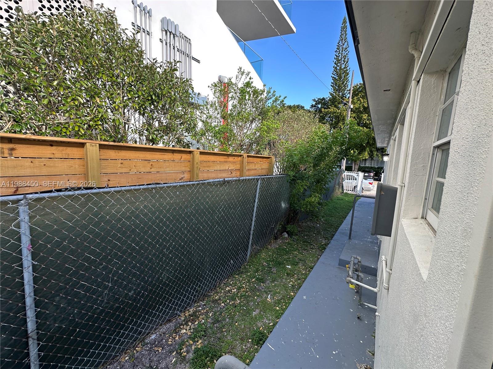 740 84th St #4, Miami Beach FL 33141