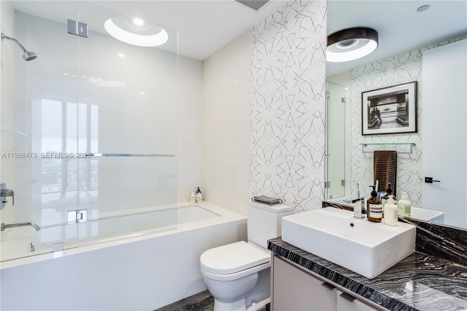 1100 Biscayne Blvd #2708, Miami FL 33132