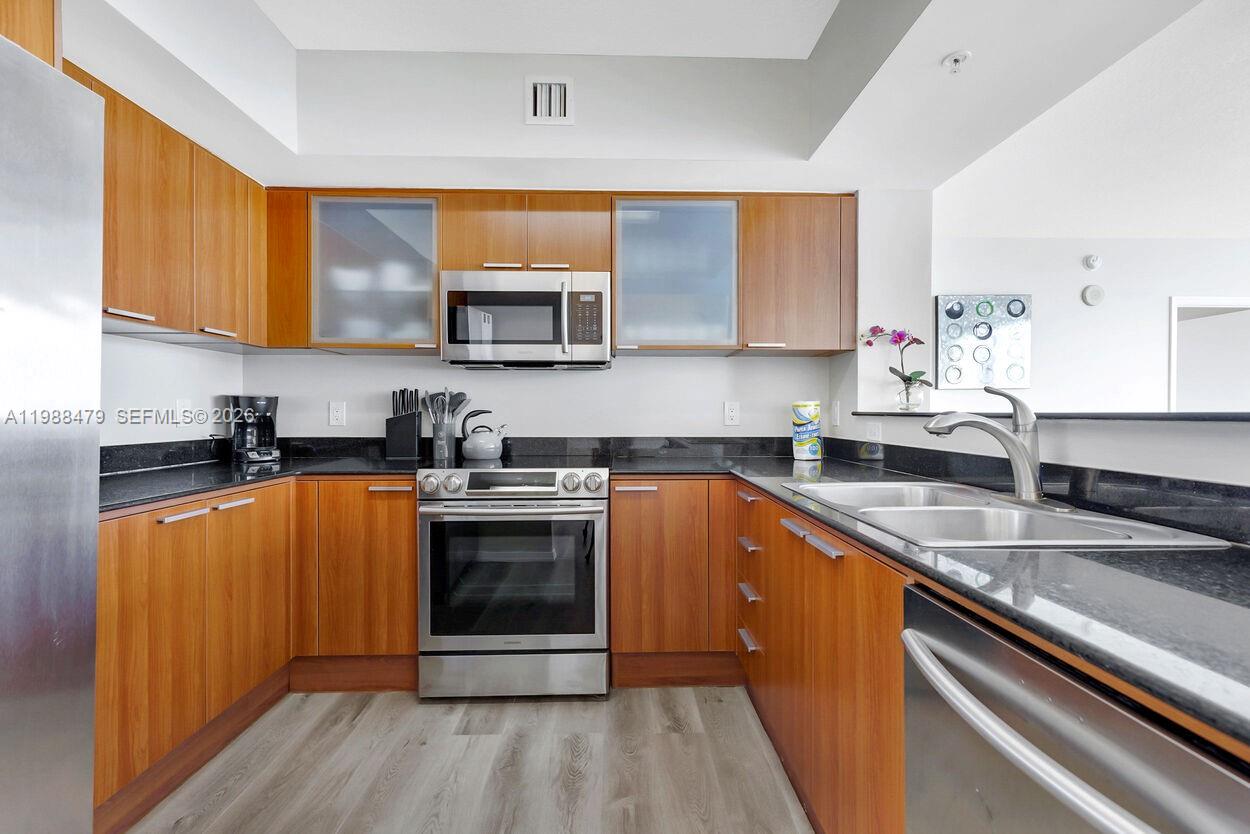 16699 Collins Ave #2007, Sunny Isles Beach FL 33160