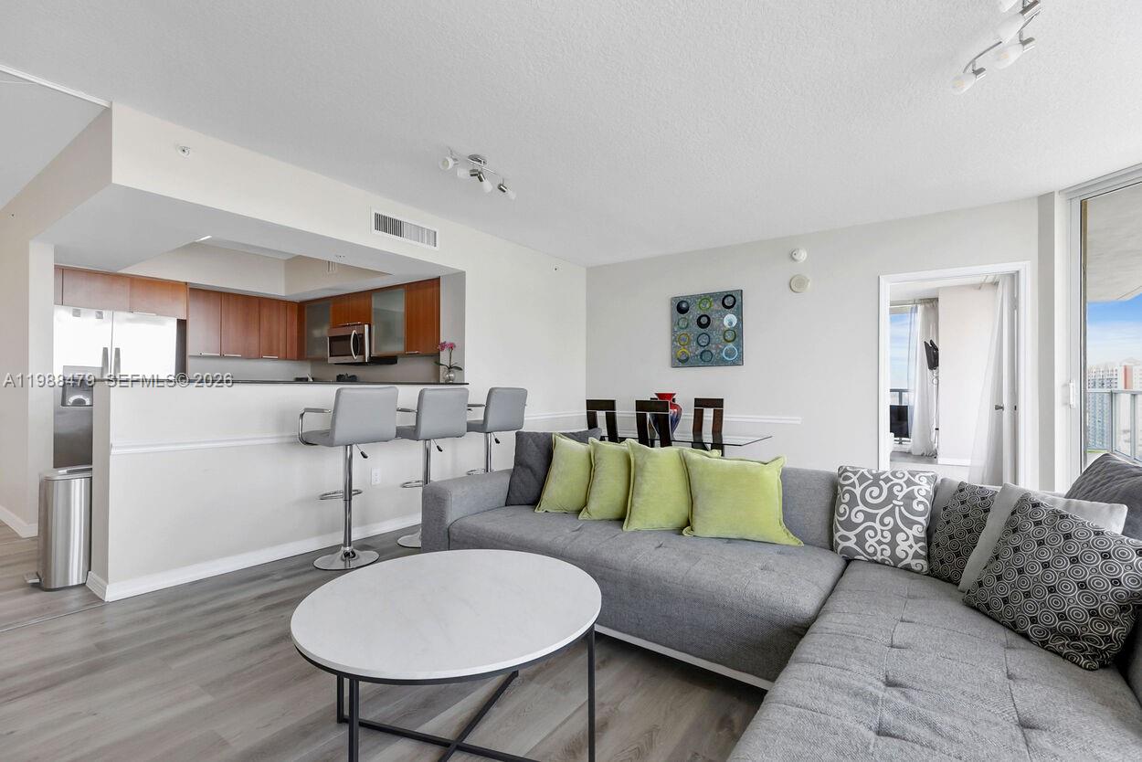 16699 Collins Ave #2007, Sunny Isles Beach FL 33160