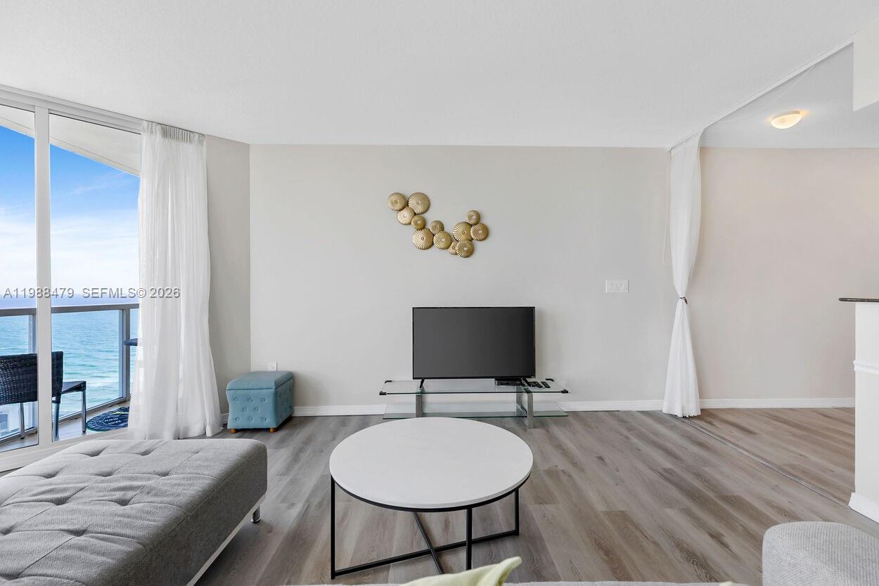 16699 Collins Ave #2007, Sunny Isles Beach FL 33160