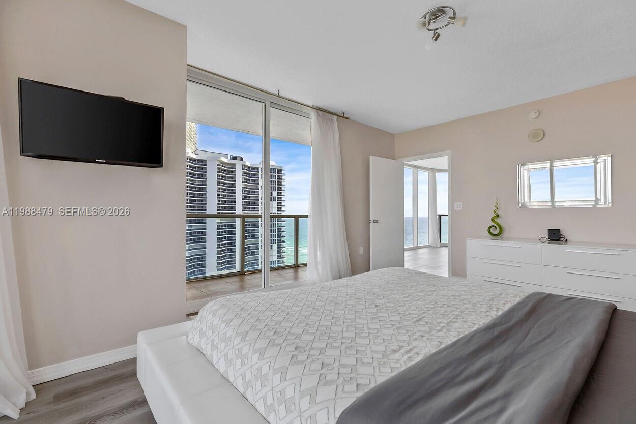16699 Collins Ave #2007, Sunny Isles Beach FL 33160