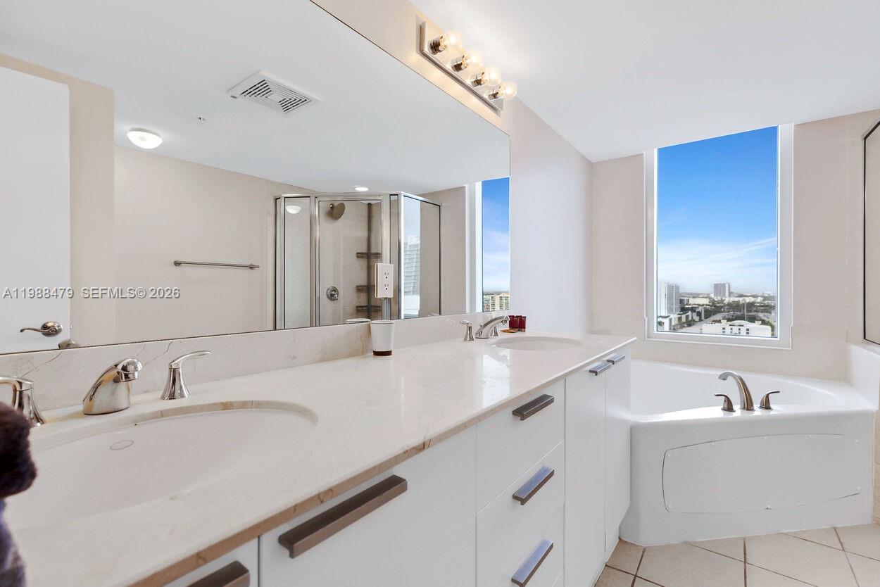 16699 Collins Ave #2007, Sunny Isles Beach FL 33160